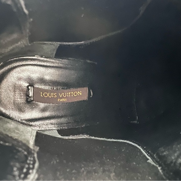 LOUIS VUITTON | Black Leather Ankle Booties LV Logo Buckle Block Heel EU 37 - Picture 12 of 15